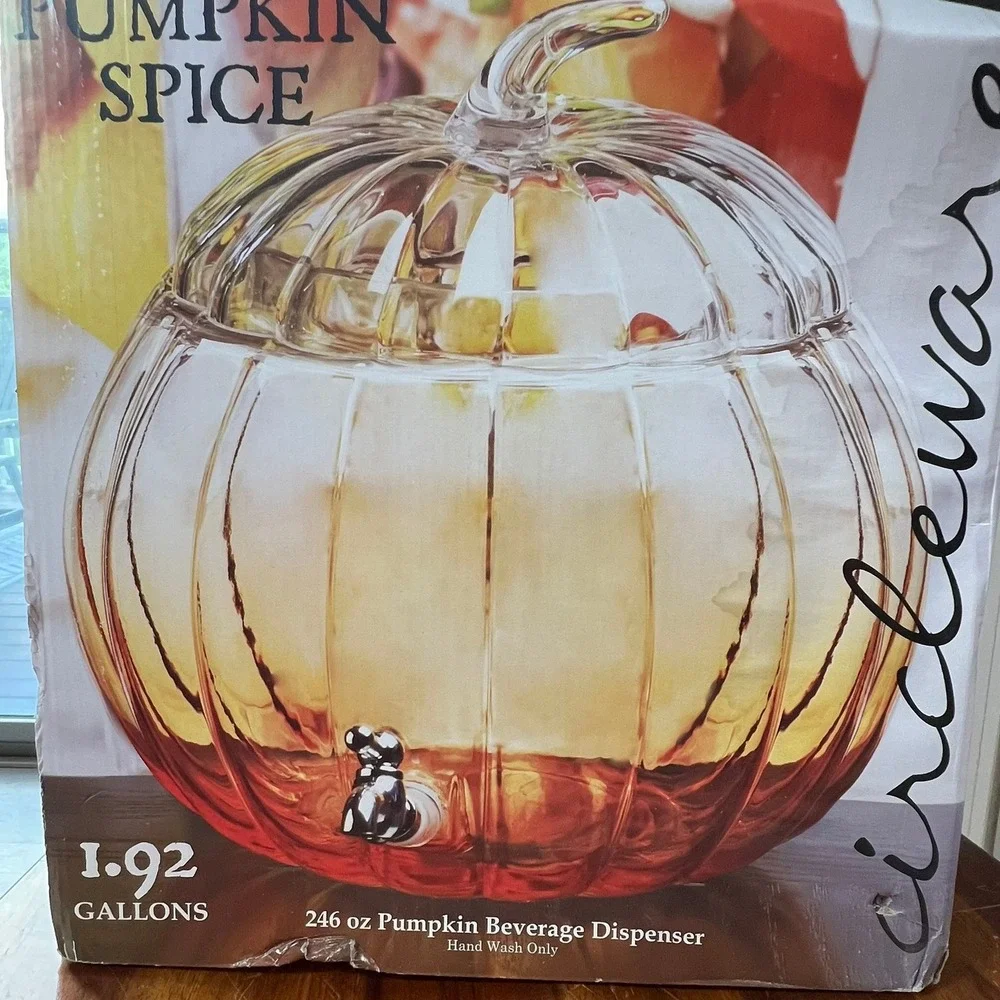 Circleware Pumpkin Beverage Dispenser 1.92 Gal Orange Like New Glass Spigot